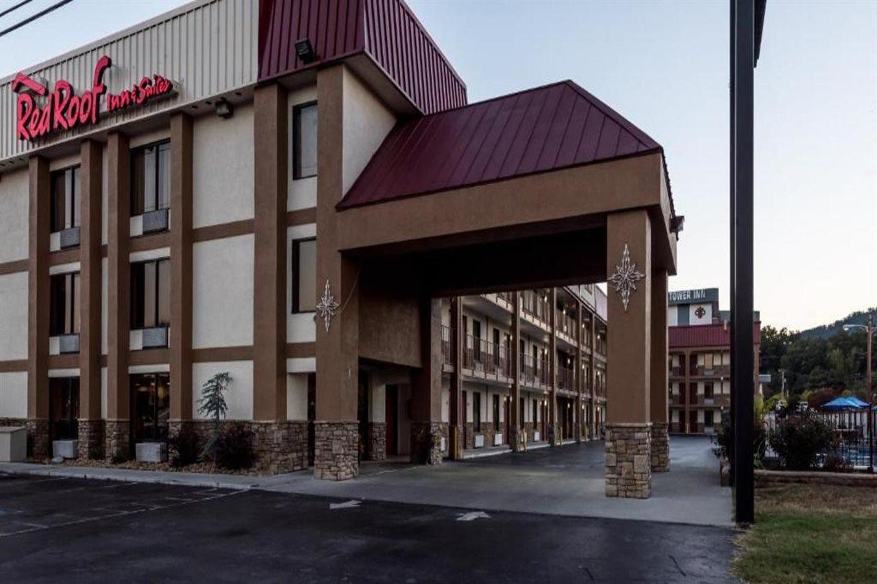 Red Roof Inn & Suites Pigeon Forge Parkway Экстерьер фото