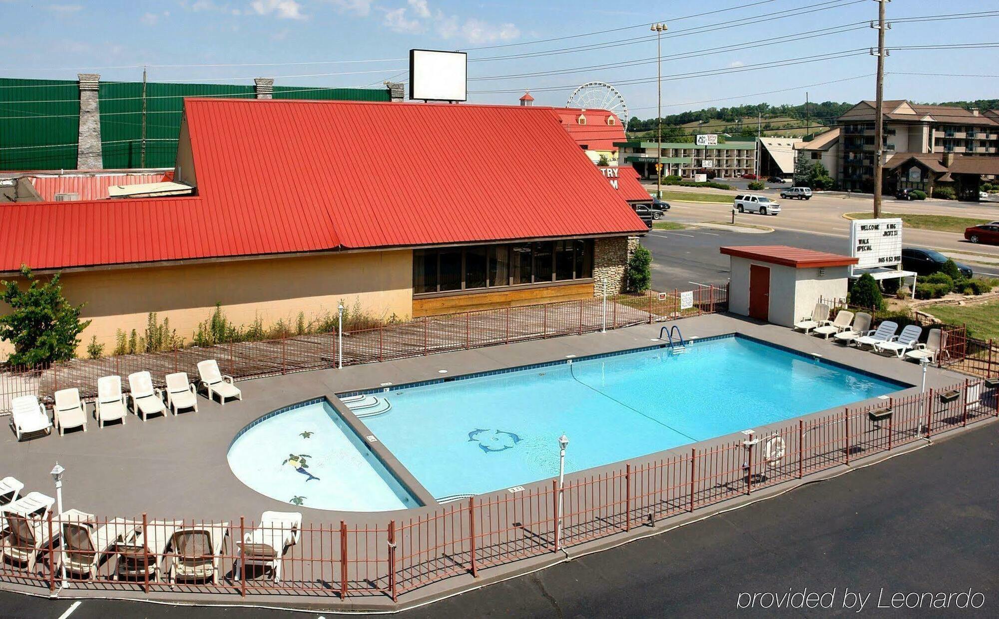 Red Roof Inn & Suites Pigeon Forge Parkway Экстерьер фото
